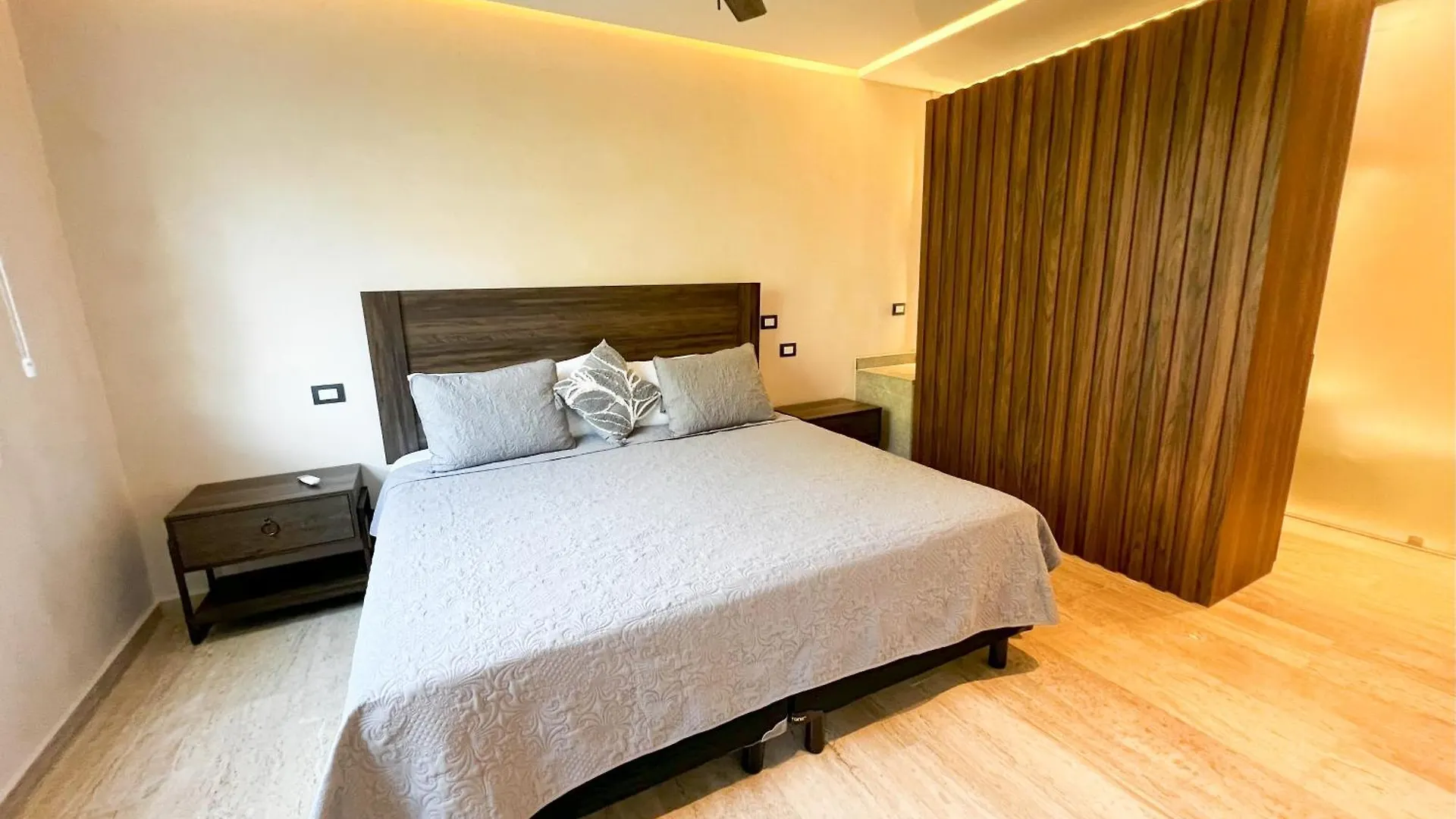 Modern Apartment With Private Terrace And Golf Course View, Free Parking In 普托阿范特拉斯