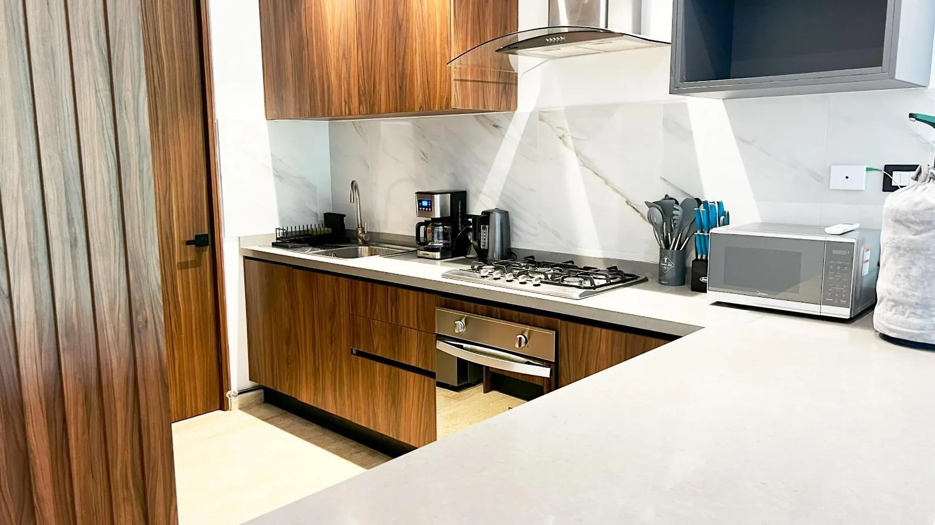 Modern Apartment With Private Terrace And Golf Course View, Free Parking In 普托阿范特拉斯